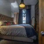 2 Bed In Great Location 15-20 Minutes Walk To Sec