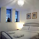 The B Suites