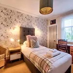 Amadeus Guest House