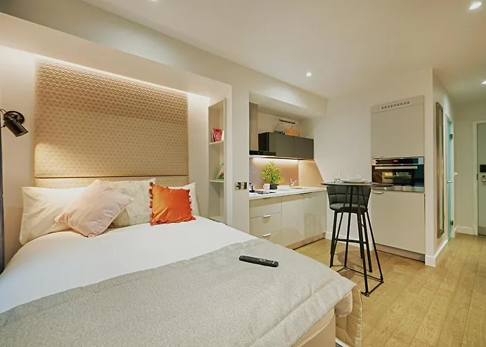 Chic City Living Studio Apartments At Glasgow West End Student Accommodation- Students Only