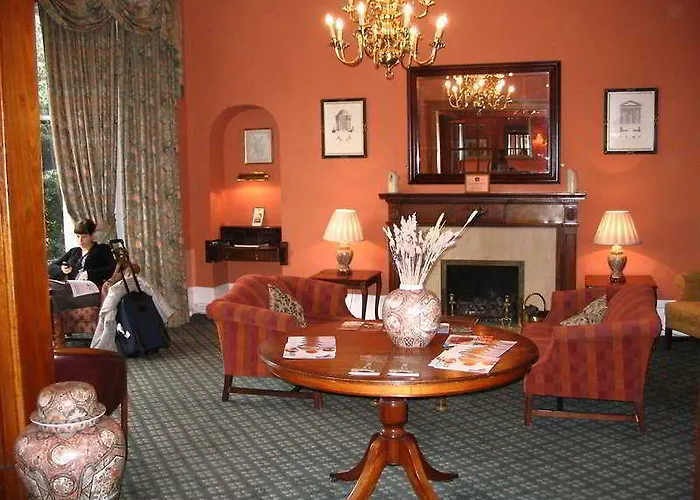 Ewington City Hotel