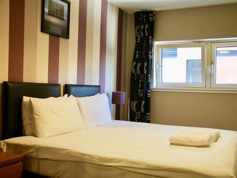 Aparthotel Metro 4*