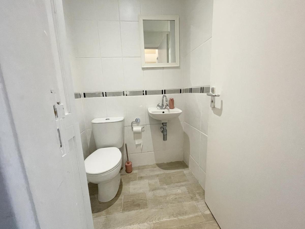 1 Bedroom Main Street * Glasgow