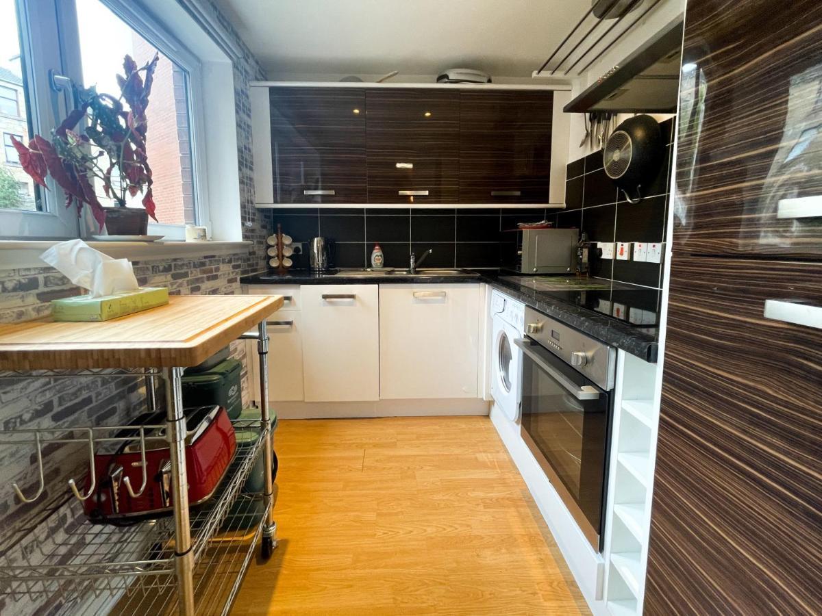 Kelvingrove 2 Bedroom - Private Parking Apartment Glasgow