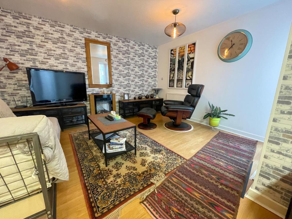 Kelvingrove 2 Bedroom - Private Parking Glasgow