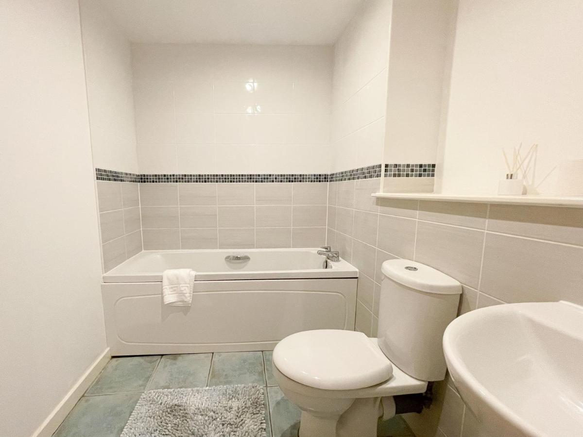 Kelvingrove 2 Bedroom - Private Parking Apartment Glasgow