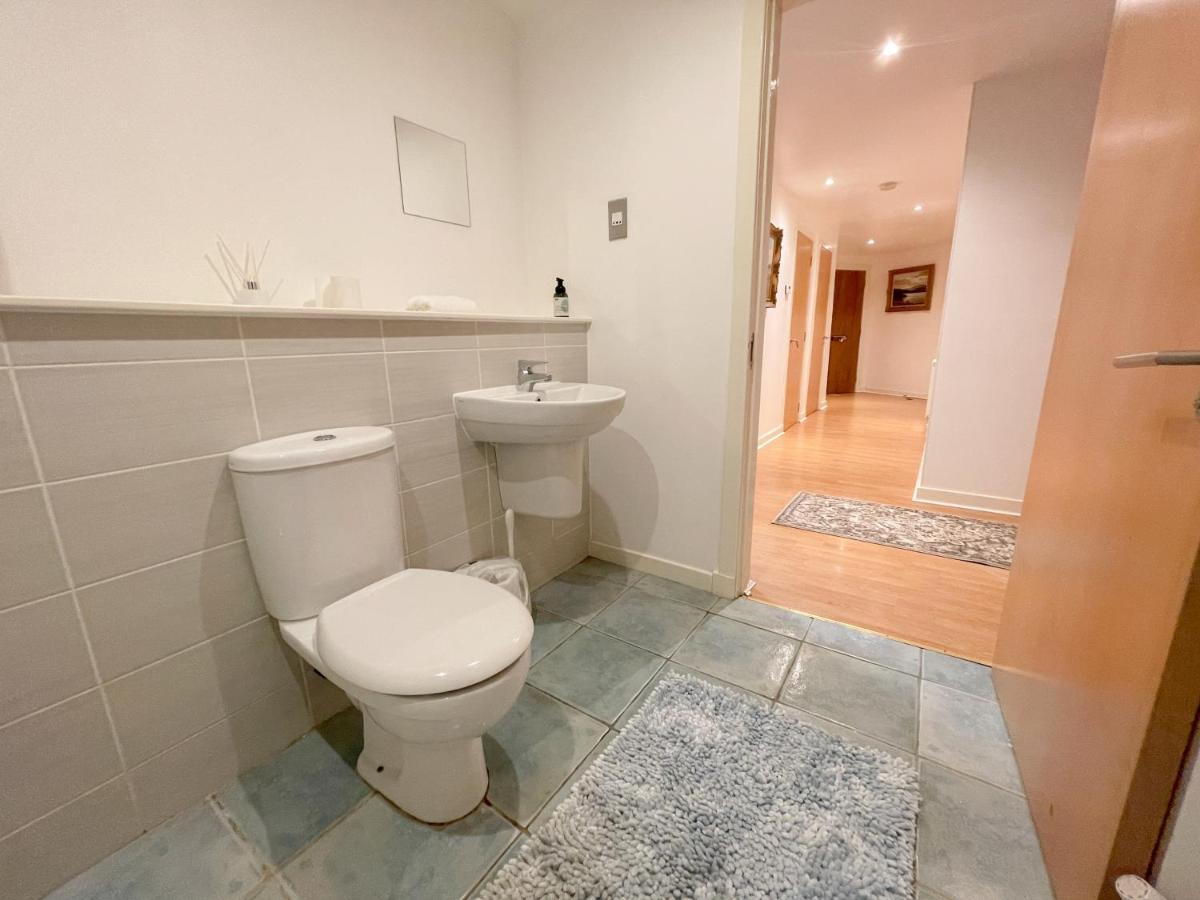 Kelvingrove 2 Bedroom - Private Parking * Glasgow