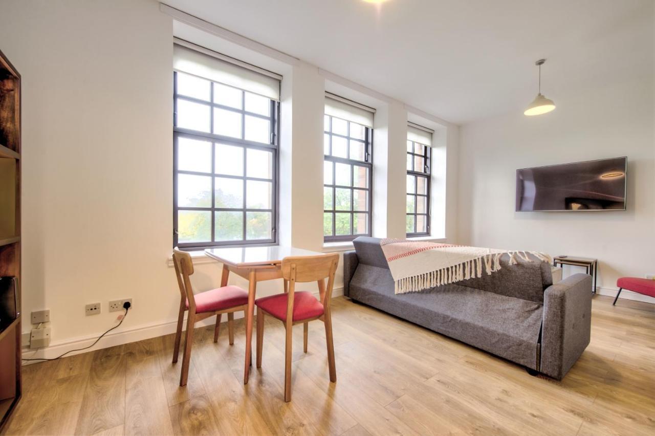 Apartment Green Modern Flat - Private Parking *