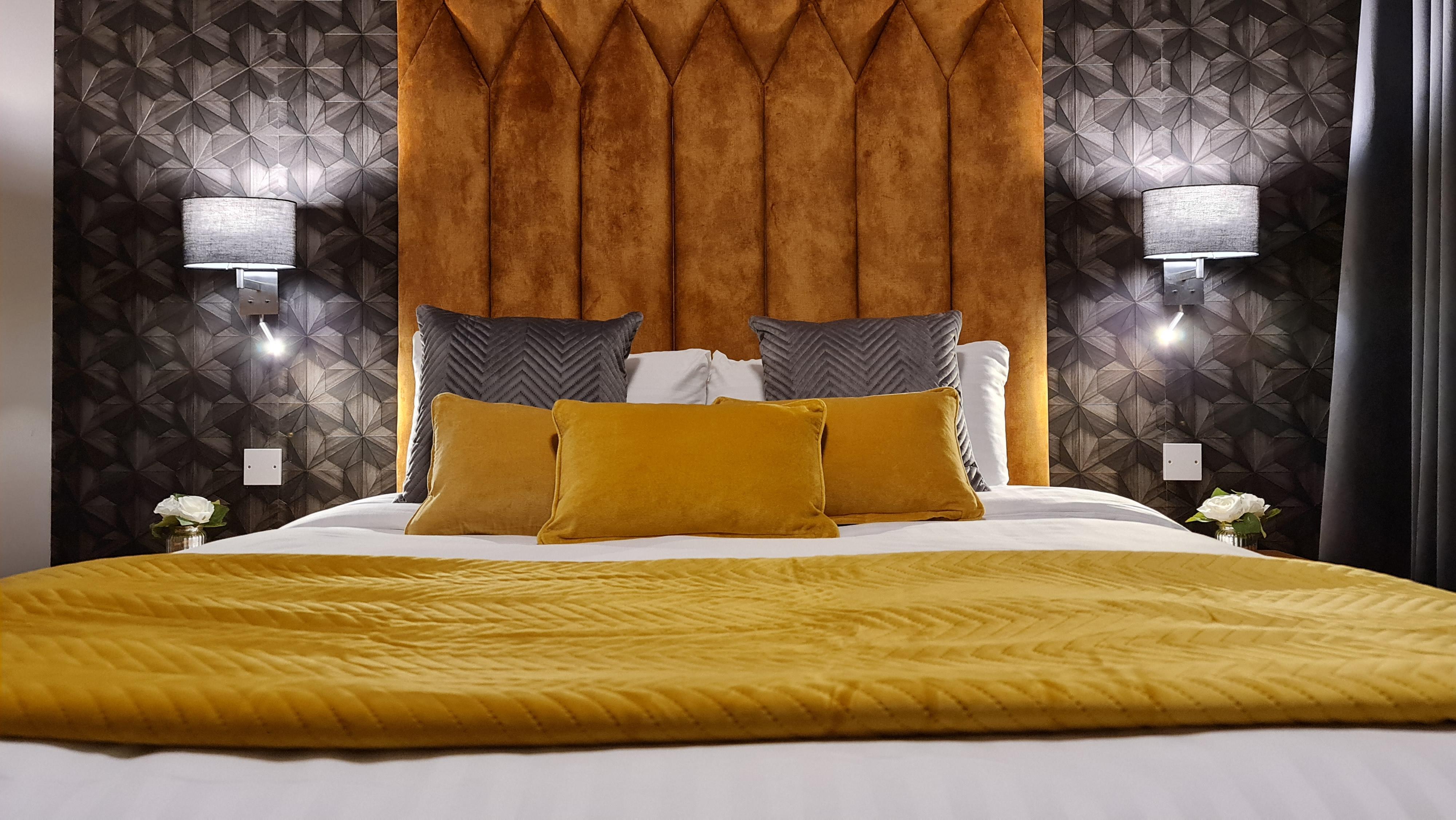 Metro Aparthotel 4*