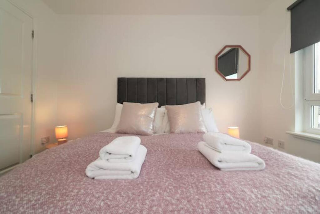 Apartment Large 5 Bedroom Townhouse Close To Center