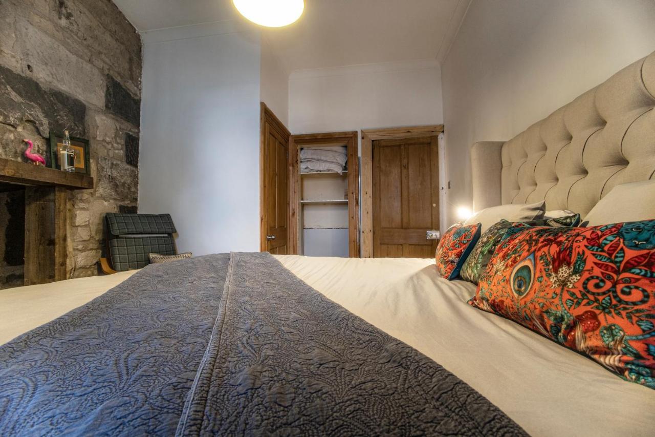 Apartment 2 Bed In Great Location 15-20 Minutes Walk To Sec