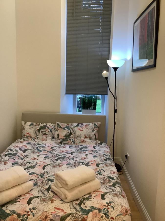 Ground Floor With Garden Apartment Glasgow