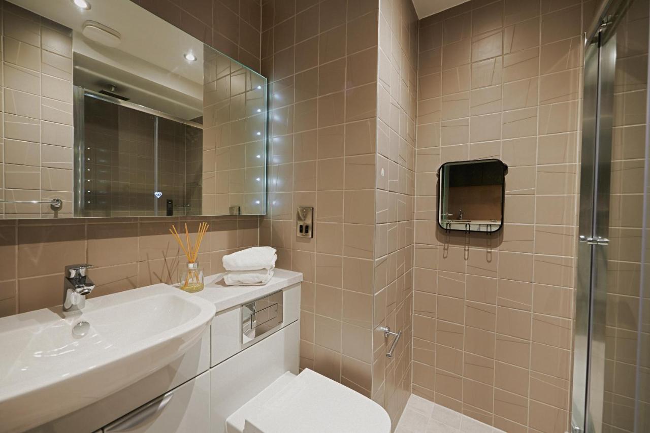Aparthotel Chic Living Studio At West End Student Accommodation- Students Only Glasgow