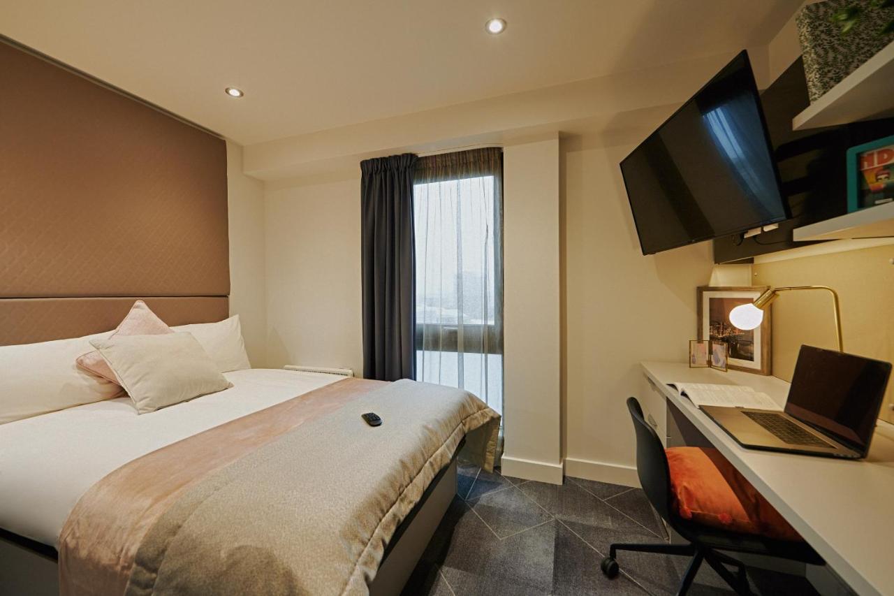 Aparthotel Chic Living Studio At West End Student Accommodation- Students Only *
