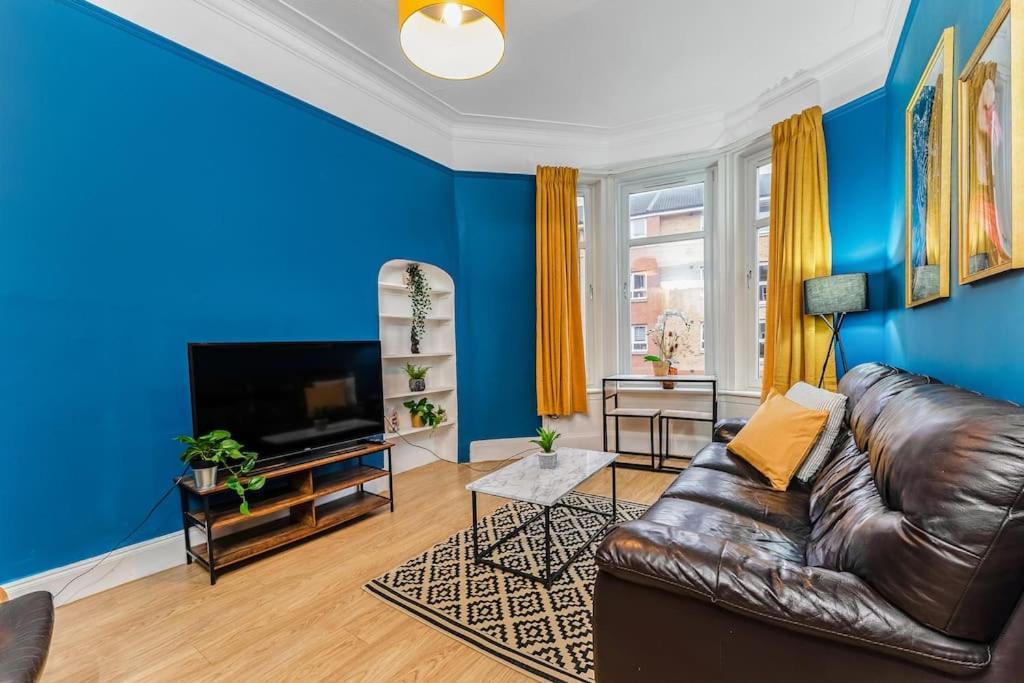 Apartment Traditional 1-bed Flat In Southside Glasgow