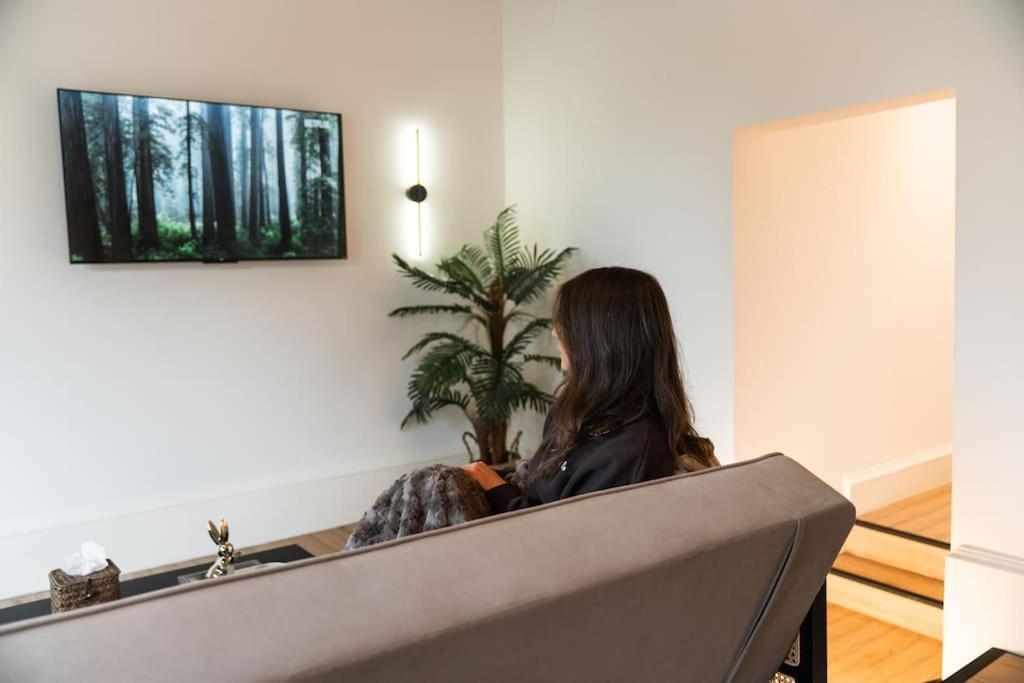The West End Retreat - Your Luxurious 5* Apartment Glasgow