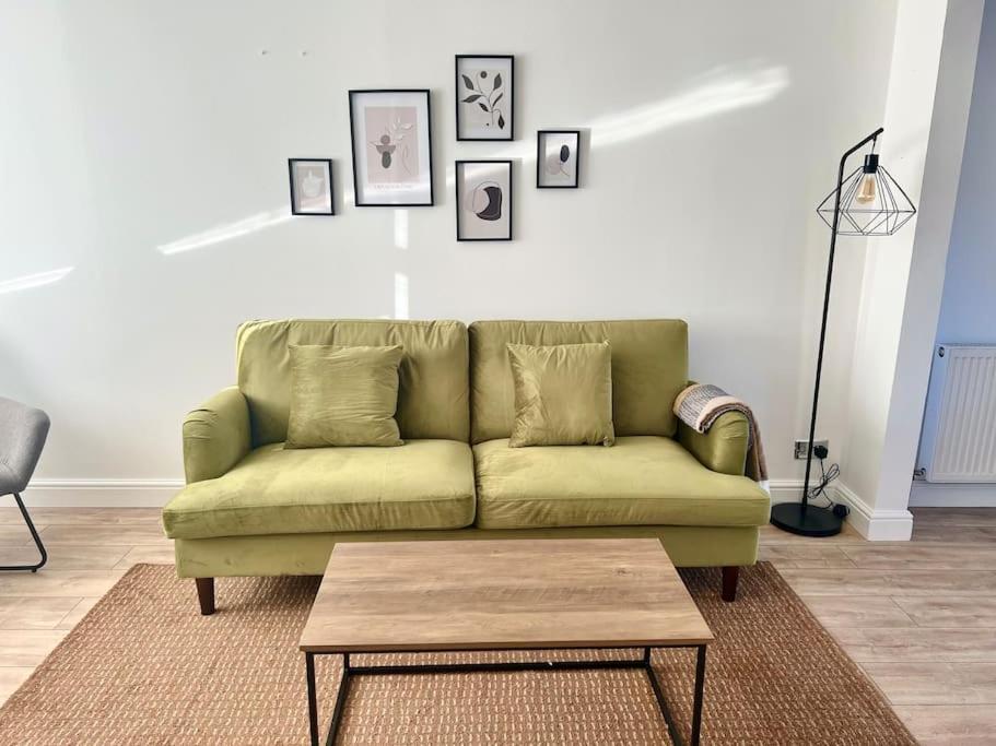 Holiday home Ideal 3 Bed In With Free Parking Glasgow