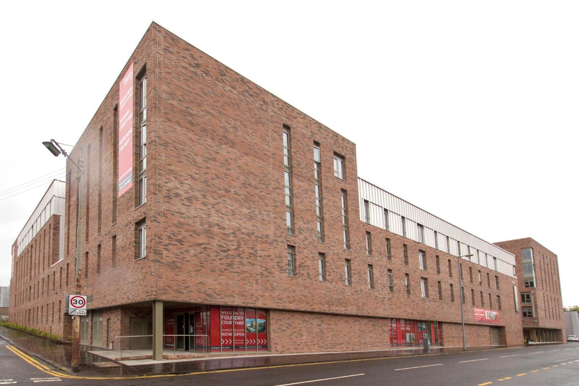 Apartment For Students Only Foundry Courtyard In