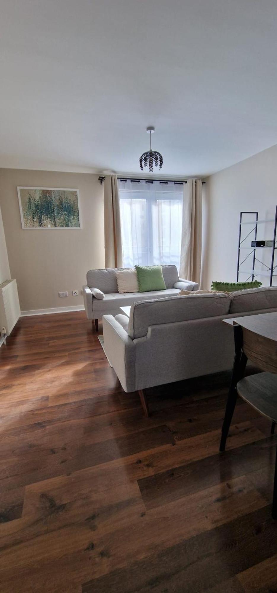 Cosy And Stylish 2-bedrooms,2-bathroom Prime Location Apartment