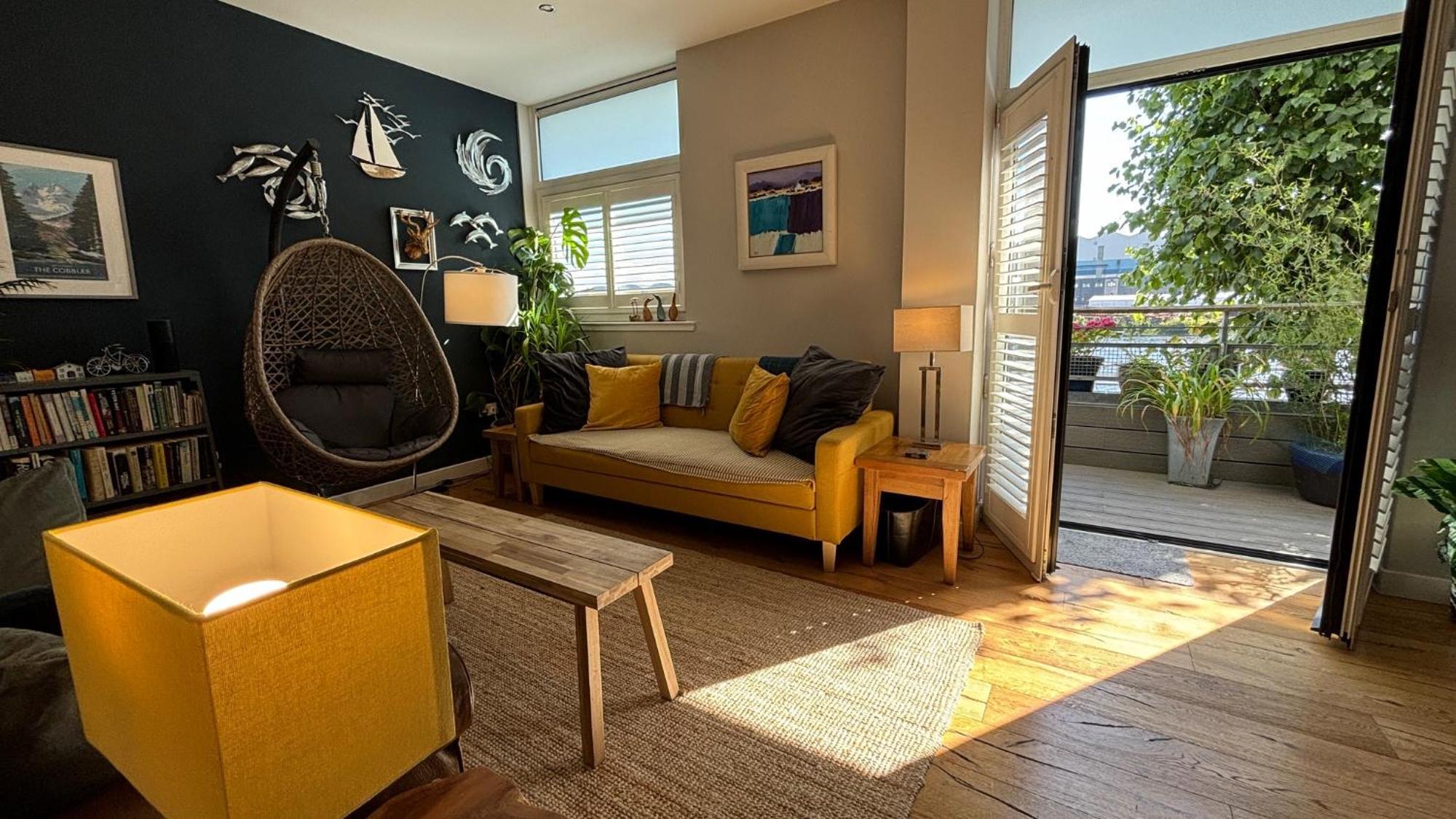 Harbour Clyde Waterfront Apartment *