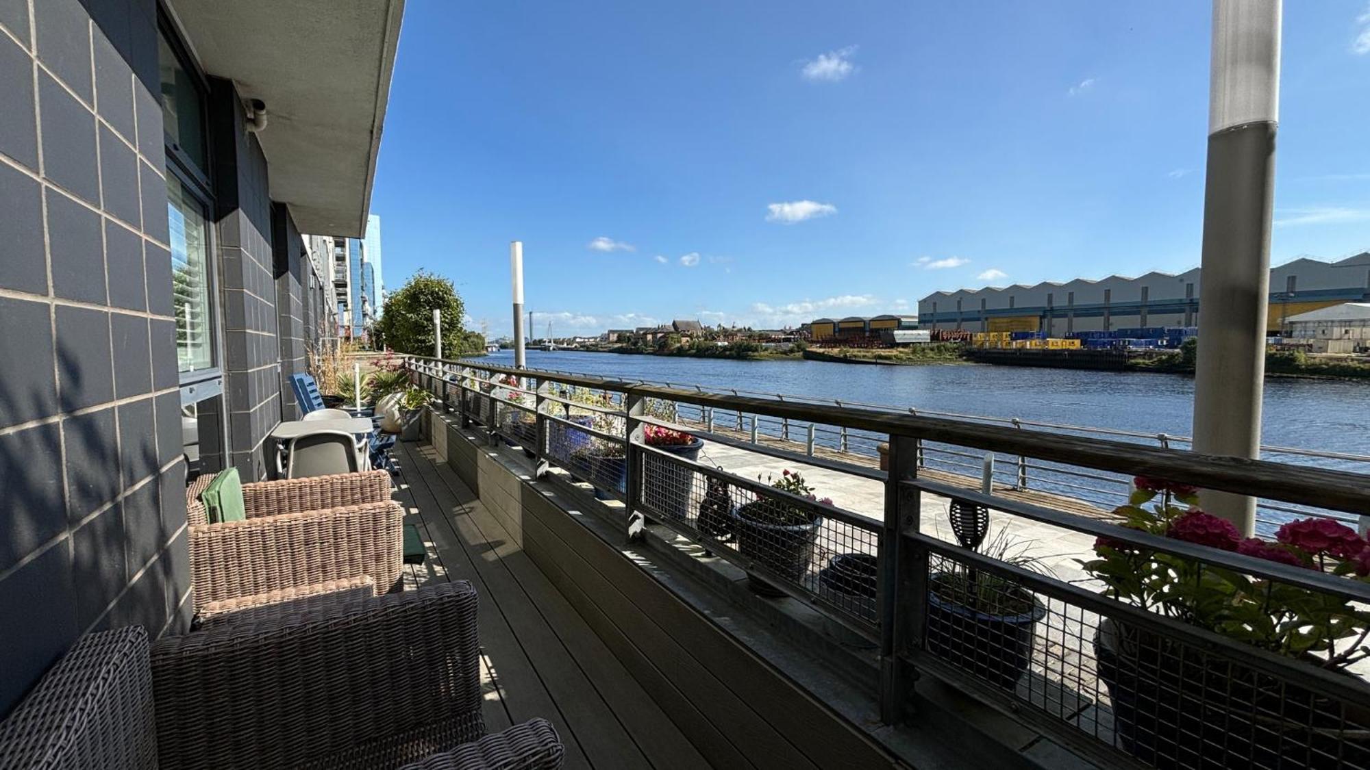 Harbour Clyde Waterfront Apartment Glasgow