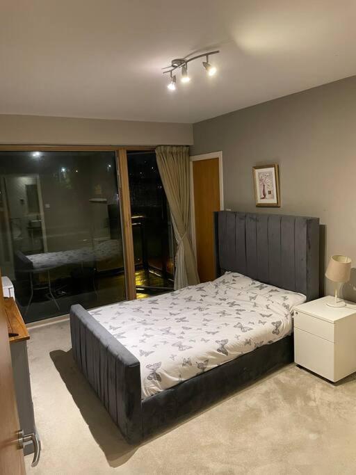 4 Bedroom Duplex Westend Apartment *