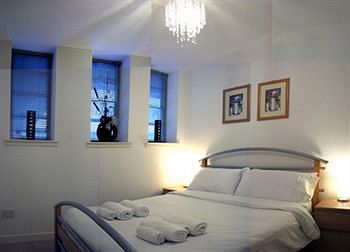 The B Suites 3*