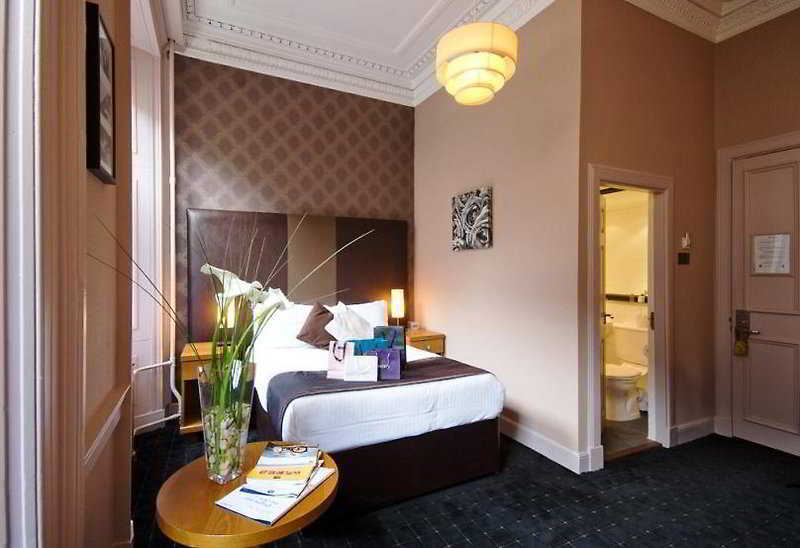 Ewington City 3*