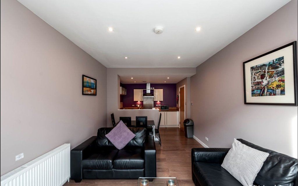 Metro Aparthotel 4*