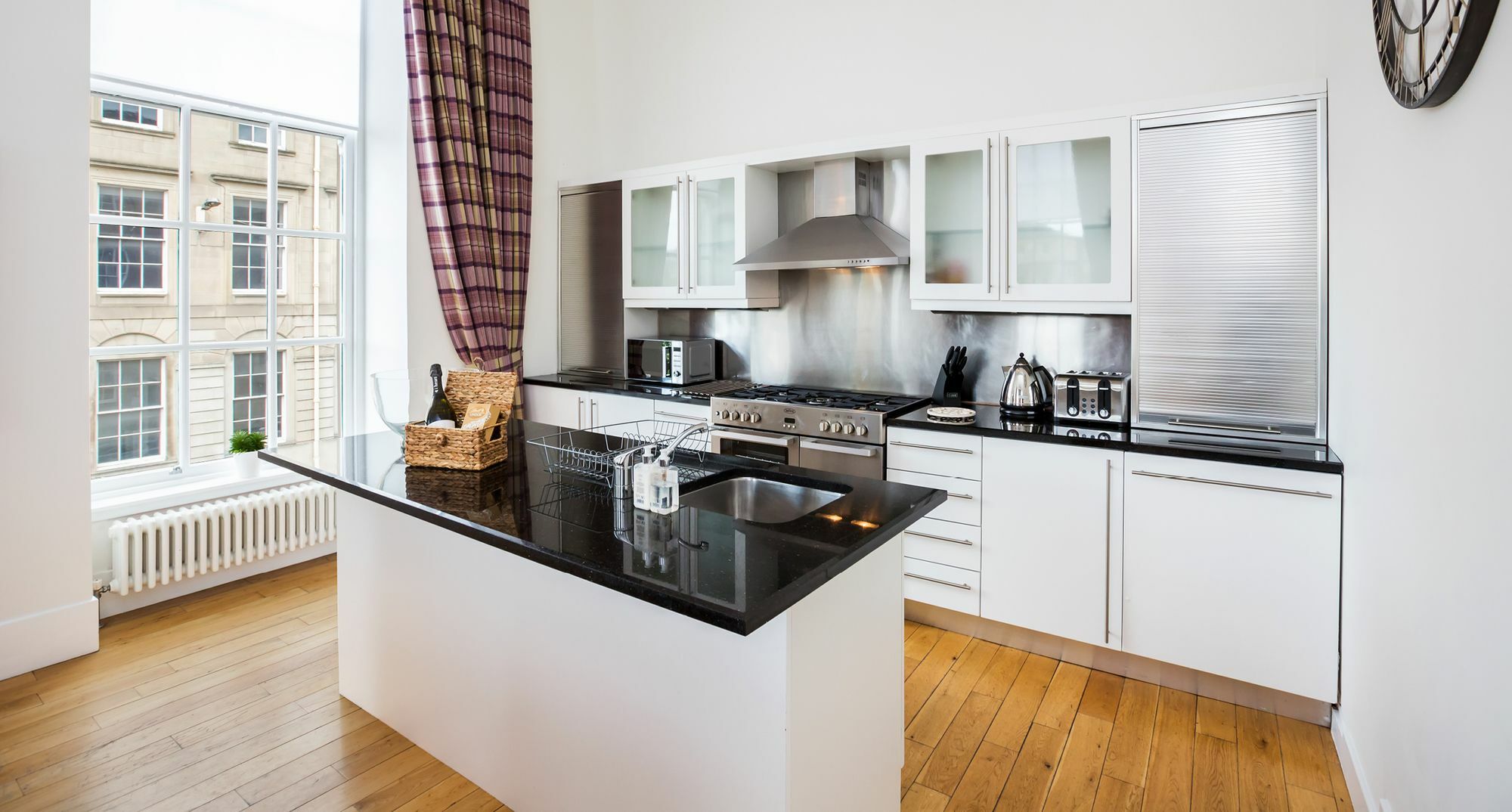 Blythswood Square Apartment *