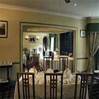 Hotel Ewington City