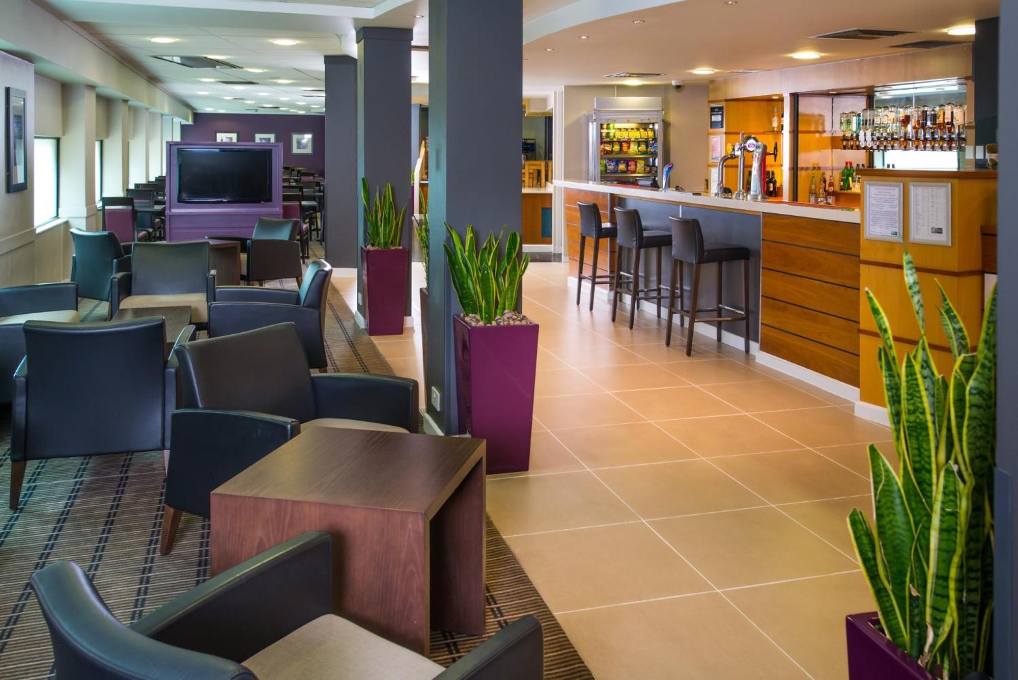 Express - - Ctr Riverside By Ihg 3*