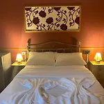 Luxurious Glasgow Apartment Near Charing Cross