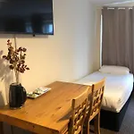 Wallace Budget Rooms