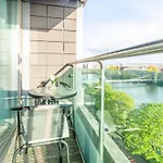 Luxury Riverview City Centre Apartment