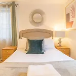 Merchant City Glasgow Green Apartment With Parking