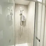 1 Bedroom Main Street Apartment Glasgow
