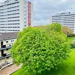 Chic Flat With Balcony Close To Merchant City