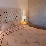 City Centre Apartment With Free Secure Underground Parking