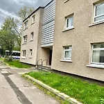 Riverside/Hydro Apartment With Parking