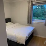 2 Bed Contemporary Apartment Glasgow Free Parking Netflix Sleeps 4