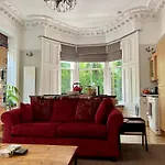 Beautiful Double Room In Idyllic West End Townhouse