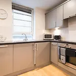 Modern Apartment, In The Heart Of Glasgow