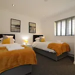 Signature - Railway House 5 Bed