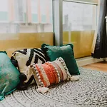Lovely Bohemian Apartment In Heart Of City Life