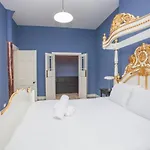 Pass The Keys Artistic And Stylish 2 Bedroom Flat In City Centre
