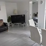 Glasgow City Centre Waterfront Apartment