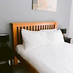 Pass The Keys Nice 2 Bed Home In Glasgow West End