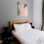 Pass The Keys Nice 2 Bed Home In Glasgow West End