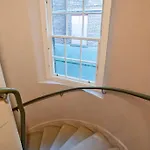 20 Bath Street Apartments Studio 1